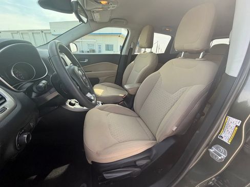 Used 2018 Jeep Compass Sport AWD/4WD image 10