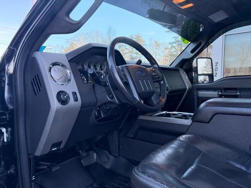 Used 2011 Ford F250 Lariat w/ Lariat Ultimate Pkg image 27