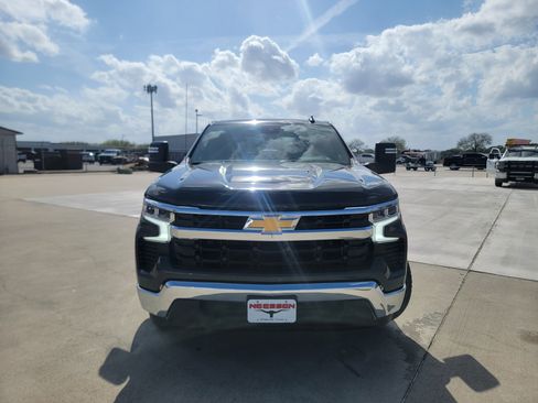 Used 2026 Chevrolet Silverado 1500 LT w/ Leather Package image 2
