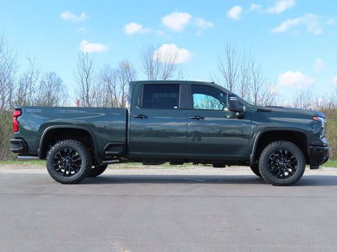 New 2026 Chevrolet Silverado 3500 LT w/ Trail Boss Package AWD/4WD image 2