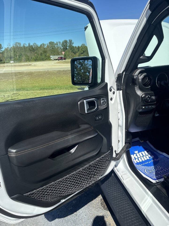 Used 2021 Jeep Wrangler Unlimited Sahara AWD/4WD image 11