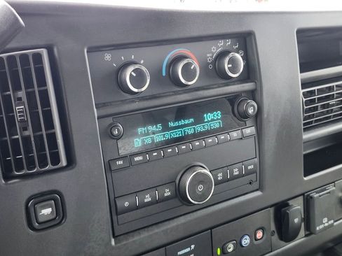 Used 2022 Chevrolet Express 3500 w/ Power Convenience Package RWD image 12