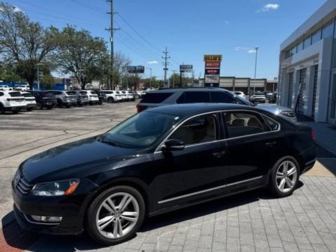 Used 2013 Volkswagen Passat TDI SEL Premium FWD image 14