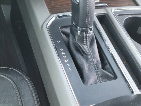 Used 2017 Ford F150 Lariat image 12