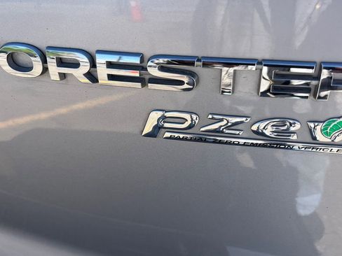 Used 2017 Subaru Forester 2.5i Premium w/ All-Weather Package AWD/4WD image 25