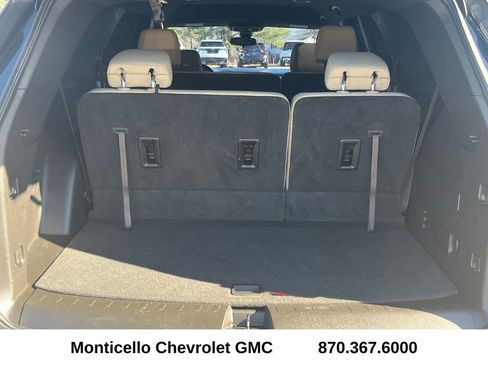 Used 2023 Chevrolet Traverse LS w/ Safety Package image 29