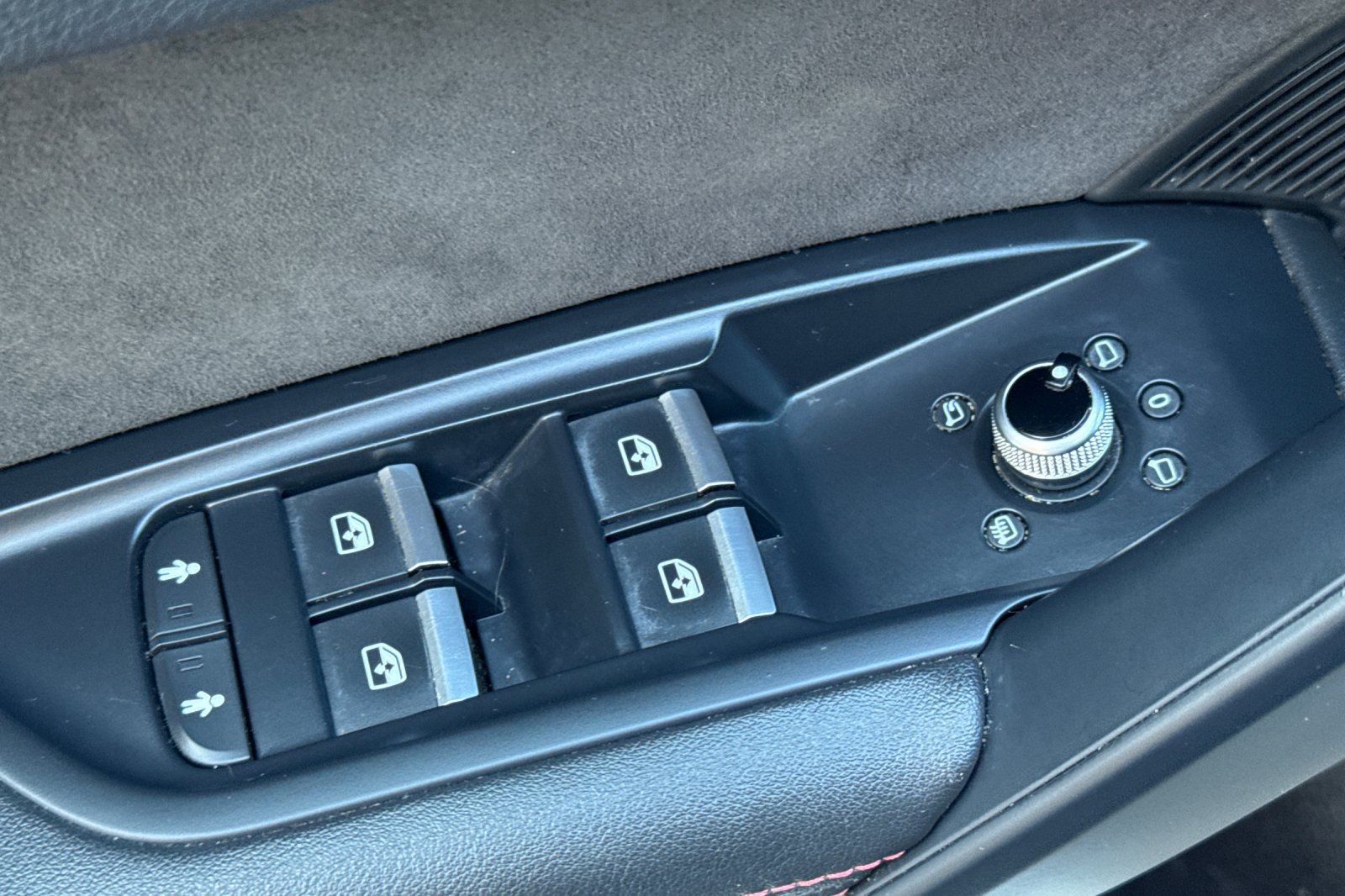 Used 2019 Audi SQ5 Prestige w/ Prestige Package AWD/4WD image 17