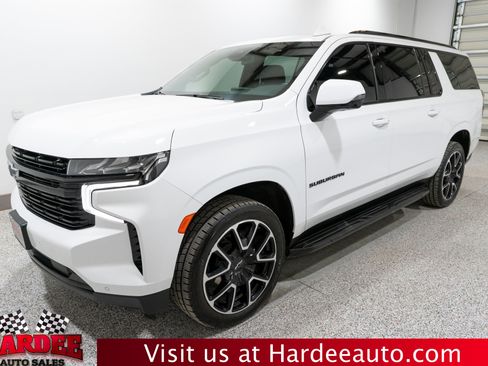 Used 2024 Chevrolet Suburban RST w/ Luxury Package image 2