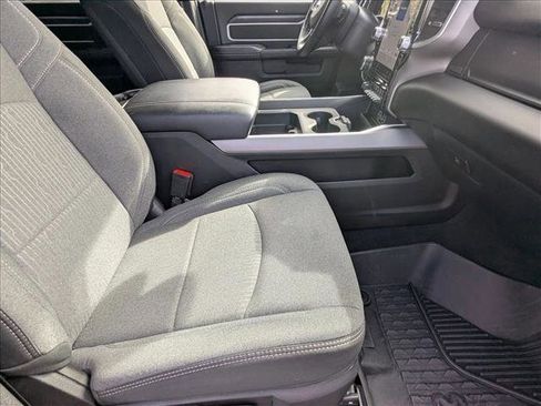 Used 2024 RAM 2500 Big Horn w/ Sport Appearance Package image 20