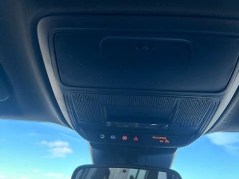 Used 2025 Buick Enclave Preferred image 30