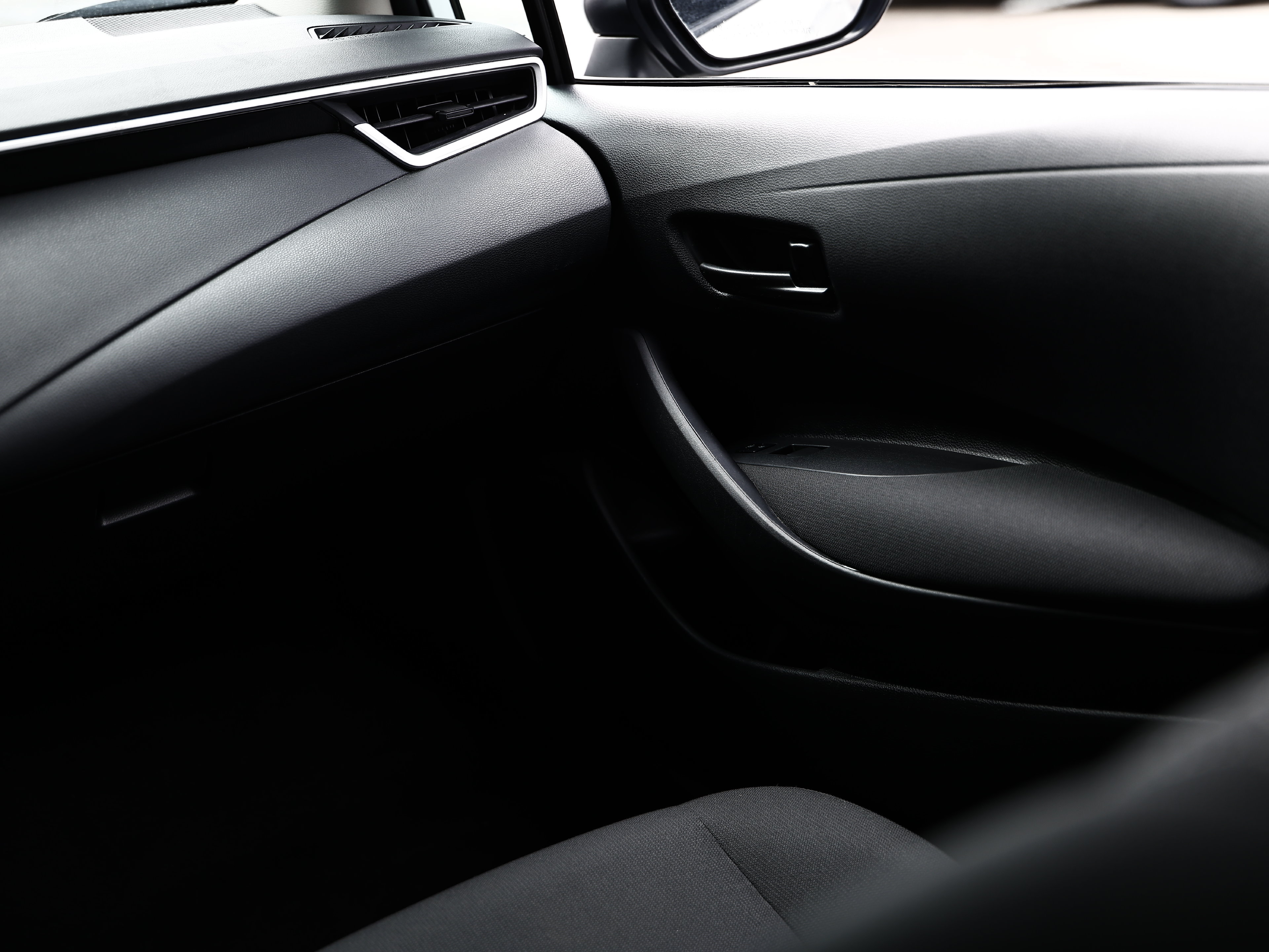 Used 2025 Toyota Corolla LE FWD image 27