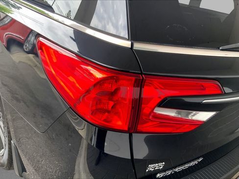Used 2022 Honda Odyssey Touring image 28
