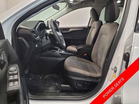 Used 2022 Ford Escape SE image 19