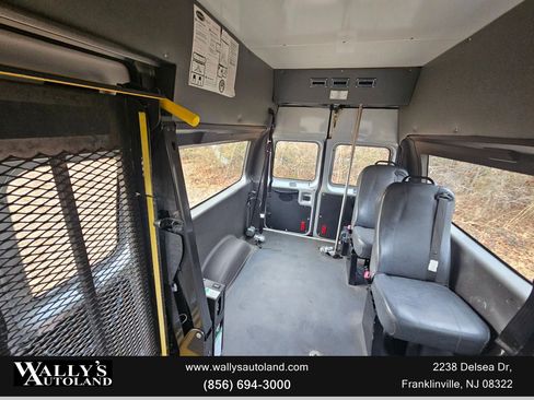 Used 2014 Ford E-250 and Econoline 250 w/ Power Group image 15