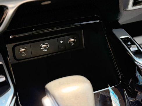 Used 2023 Kia Sorento SX AWD/4WD image 31