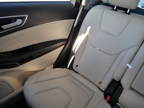 Used 2019 Ford Edge Titanium w/ Cold Weather Package image 12