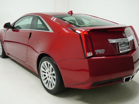Used 2012 Cadillac CTS Premium image 6