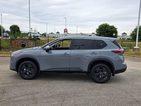 New 2026 Nissan Rogue SV FWD image 4