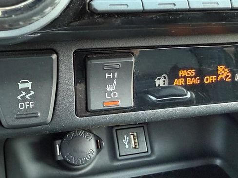 Used 2024 Toyota RAV4 XSE w/ Advanced Technology Package AWD/4WD image 29