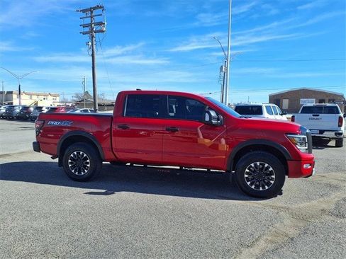 Used 2024 Nissan Titan PRO-4X w/ Pro-4x Convenience Package image 22