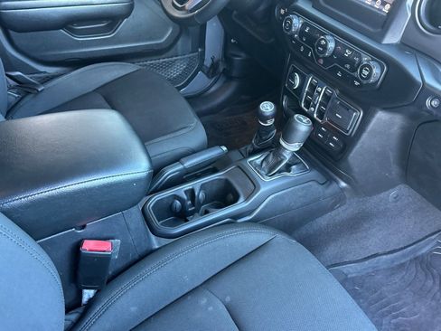 Used 2021 Jeep Wrangler Unlimited Sport image 18