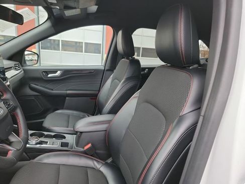 Used 2023 Ford Escape ST-Line w/ Tech Pack #1 AWD/4WD image 18