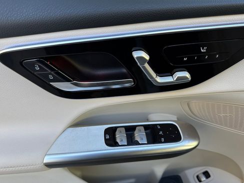 New 2026 Mercedes-Benz GLC 300 image 23