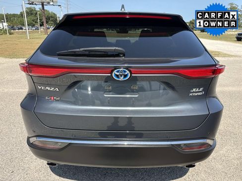 Used 2022 Toyota Venza XLE AWD/4WD image 5