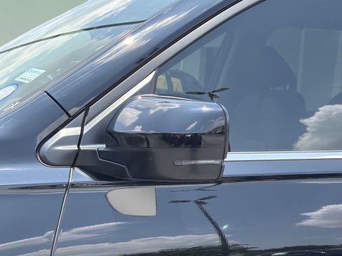 Used 2025 Honda Pilot Touring image 32