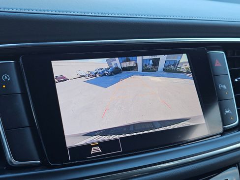 Used 2023 Buick Enclave Essence image 33