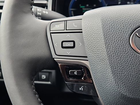 New 2026 Toyota Camry Hybrid AWD/4WD image 13