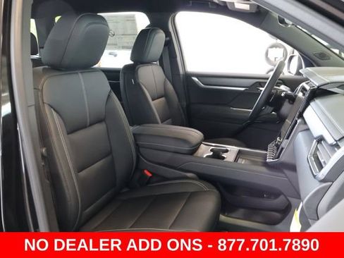 New 2026 GMC Acadia Elevation w/ Black Edition FWD image 24