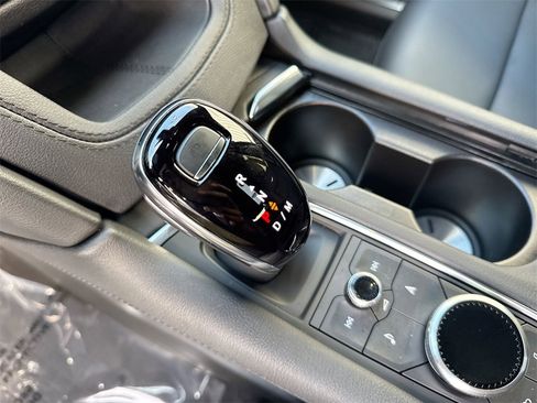 Used 2025 Cadillac XT5 Sportv w/ LPO, Floor Liner Package image 23