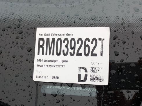 Certified 2024 Volkswagen Tiguan SE w/ Panoramic Sunroof Package image 37