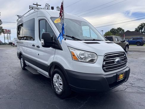 Used 2017 Ford Transit 150 XLT image 8