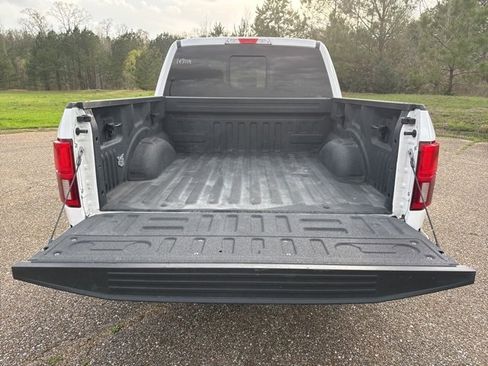 Used 2020 Ford F150 Lariat image 10