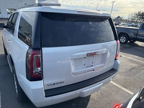 Used 2017 GMC Yukon SLT image 5