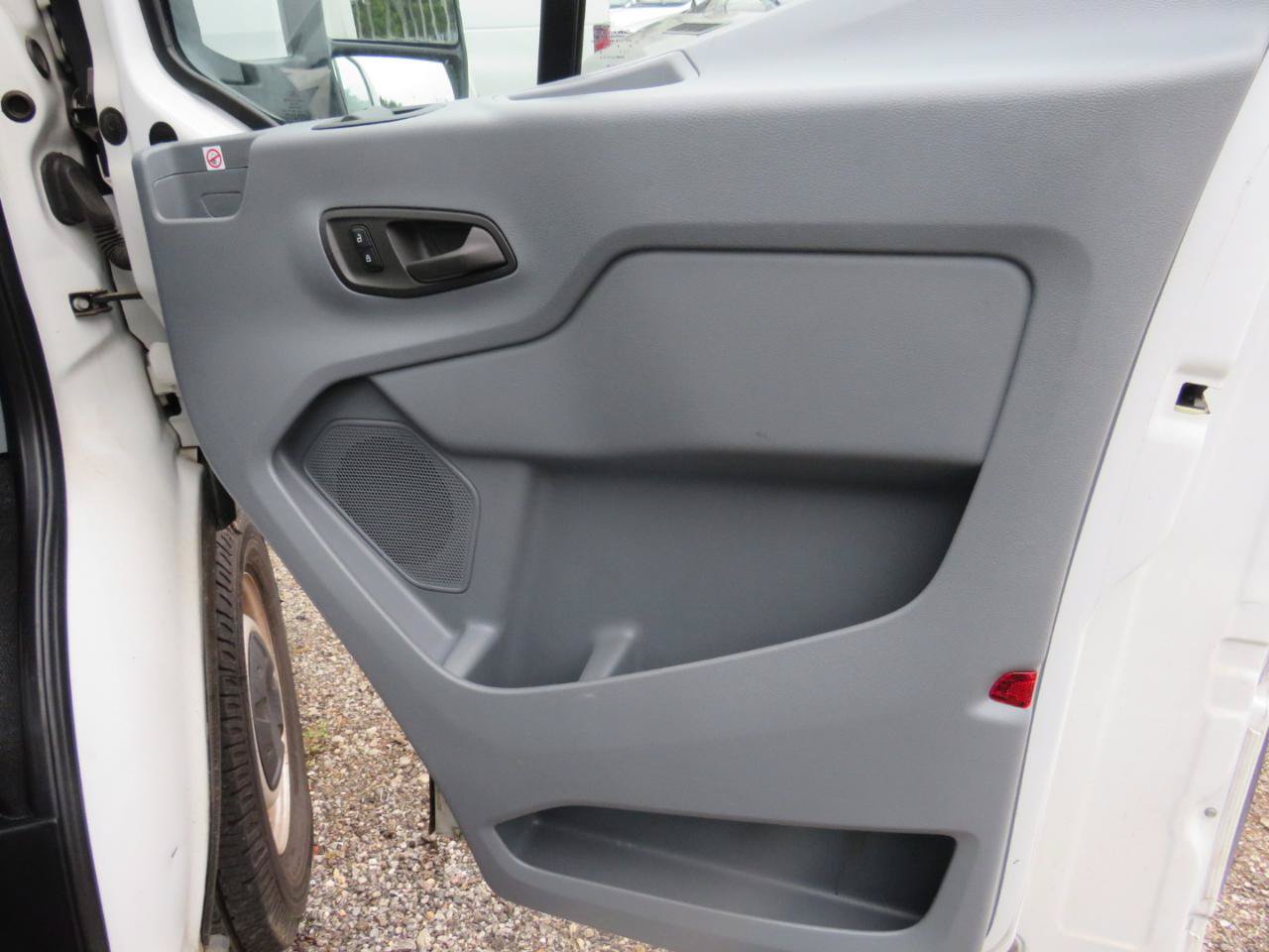 Used 2019 Ford Transit 150 130 Low Roof RWD image 23