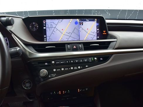 Used 2021 Lexus ES 250 w/ Premium Package image 16