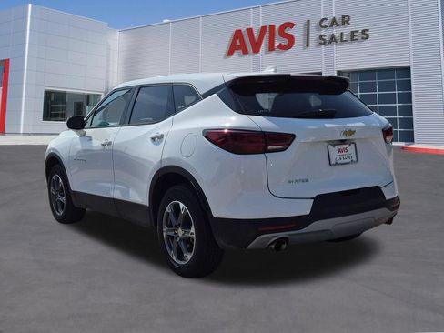 Used 2025 Chevrolet Blazer LT FWD image 9