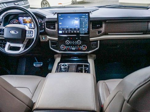 Used 2024 Ford Expedition Max Limited image 15
