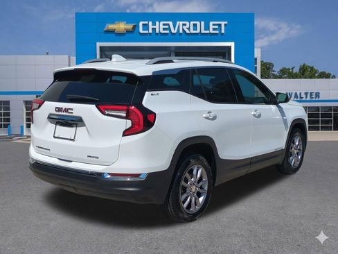Used 2024 GMC Terrain SLT AWD/4WD image 6