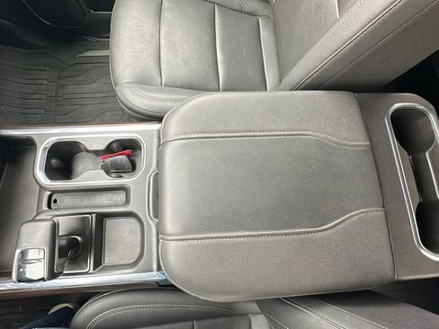 Used 2023 GMC Sierra 1500 SLT w/ SLT Convenience Package image 9