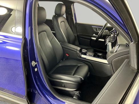 Used 2021 Mercedes-Benz GLB 250 4MATIC image 29