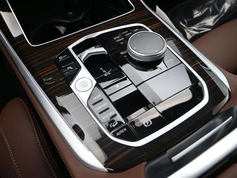 New 2026 BMW X5 xDrive40i AWD/4WD image 16