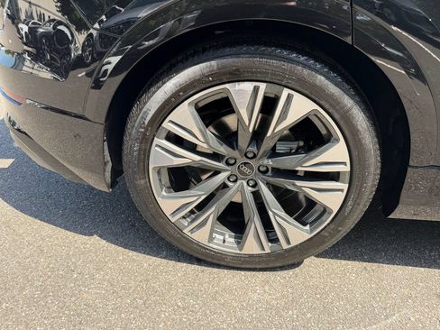 New 2026 Audi Q8 Premium Plus AWD/4WD image 10