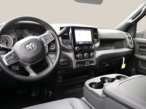 New 2026 RAM 2500 Tradesman w/ Chrome Appearance Group AWD/4WD image 14