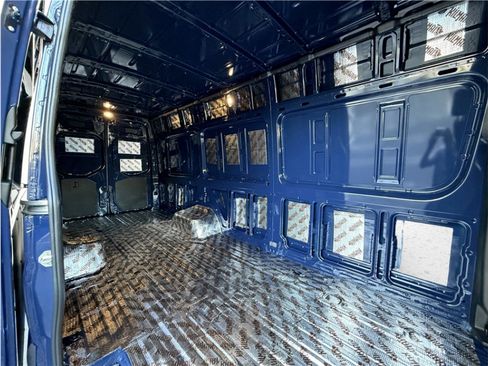 Used 2024 Mercedes-Benz Sprinter 3500 image 17