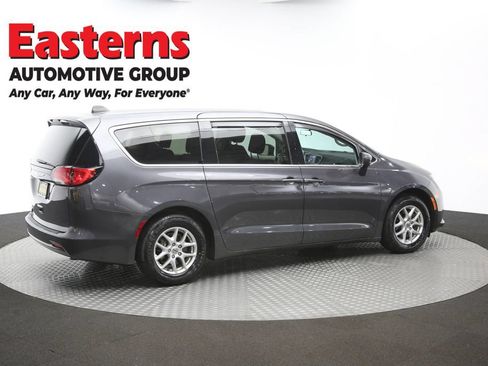 Used 2022 Chrysler Voyager LX FWD image 42