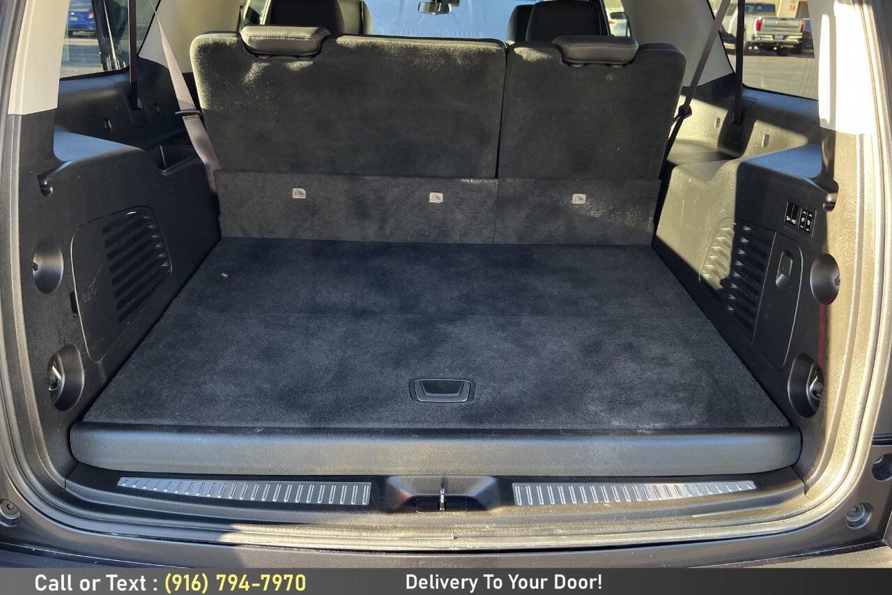 Used 2017 Cadillac Escalade ESV Luxury AWD/4WD image 11